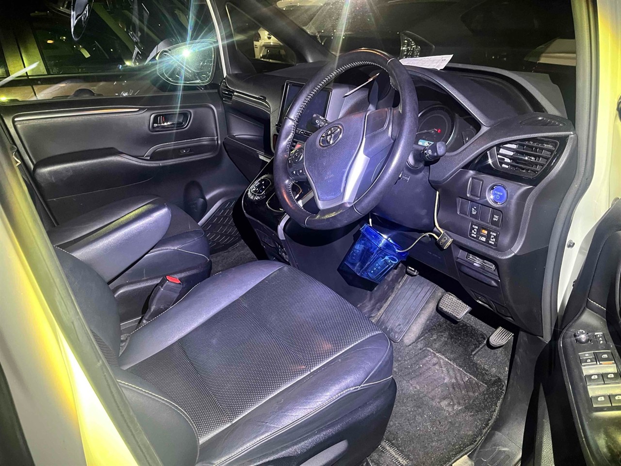 2014 Toyota Esquire