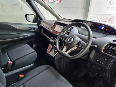 2021 Nissan Serena - Thumbnail