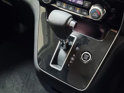 2021 Nissan Serena - Thumbnail