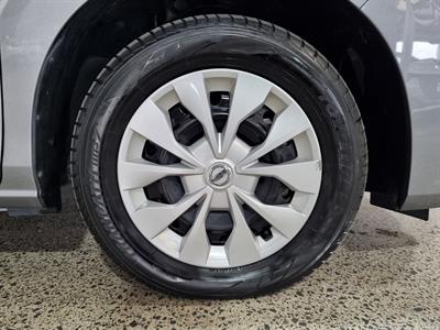 2021 Nissan Serena - Thumbnail