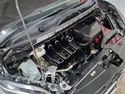 2021 Nissan Serena - Thumbnail