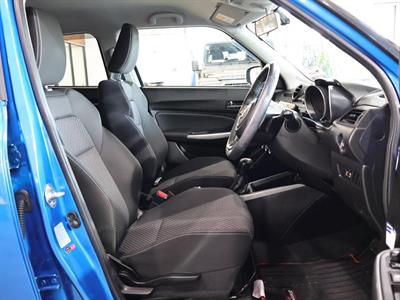 2017 Suzuki Swift - Thumbnail