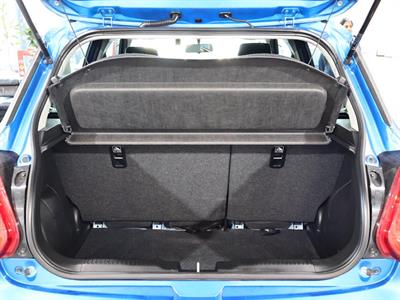 2017 Suzuki Swift - Thumbnail