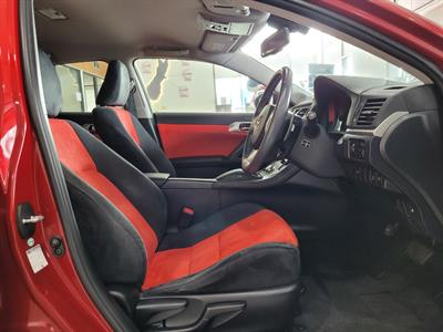 2013 Lexus CT 200h - Thumbnail