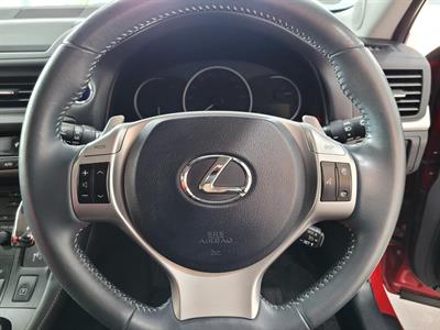 2013 Lexus CT 200h - Thumbnail