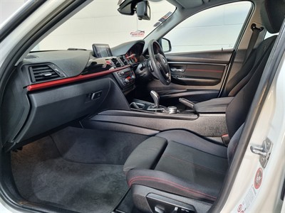 2014 BMW 320i - Thumbnail