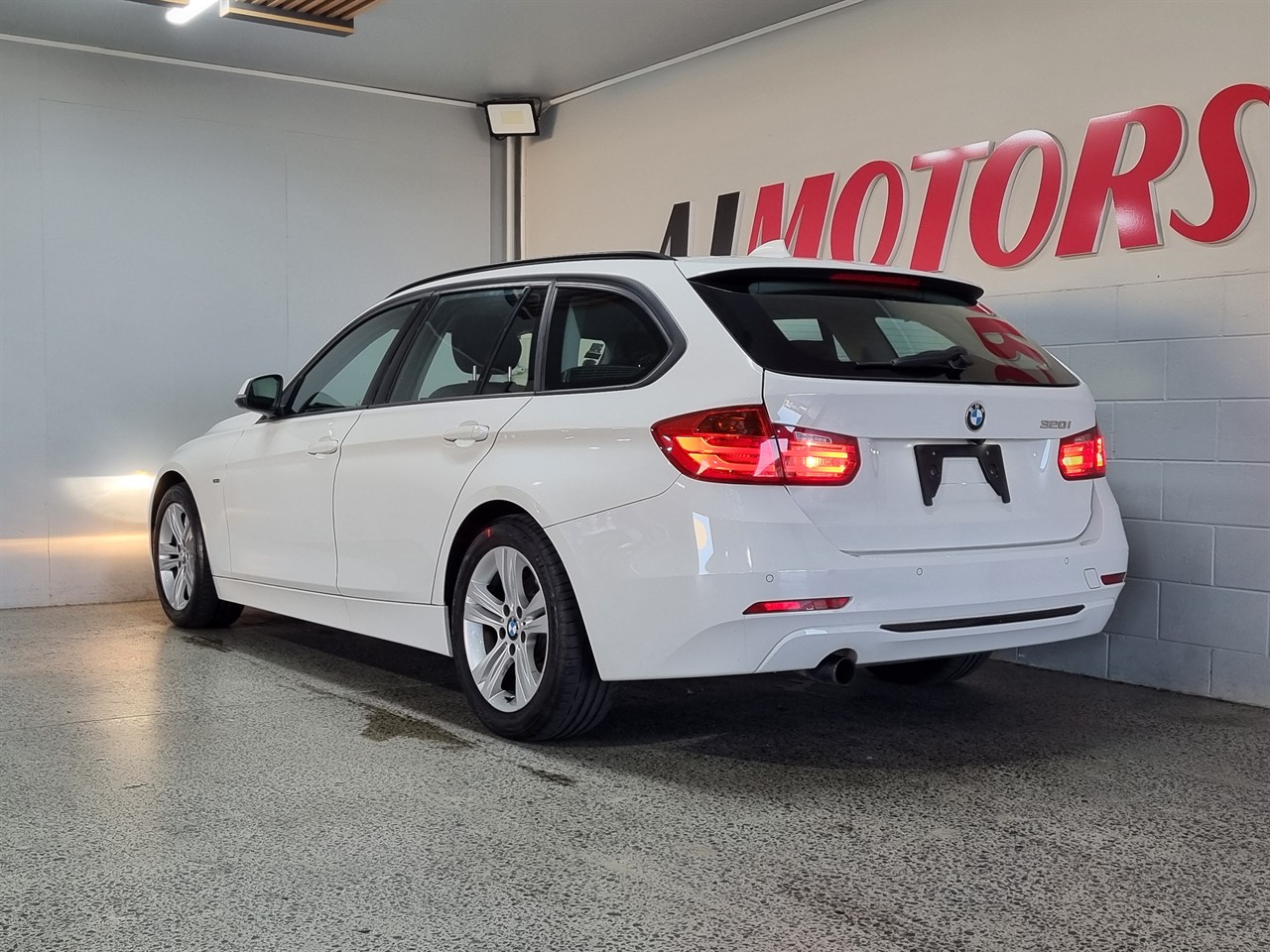2014 BMW 320i