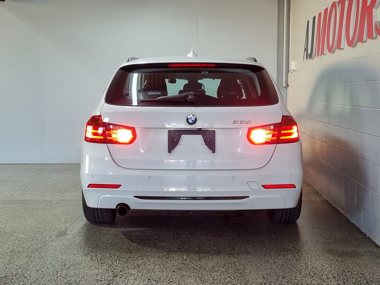 2014 BMW 320i