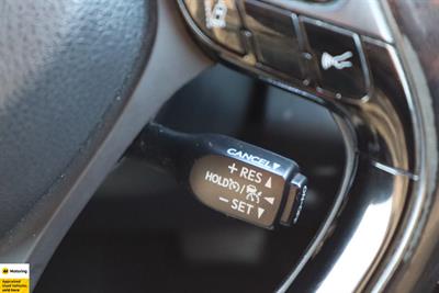 2017 Toyota C-HR - Thumbnail