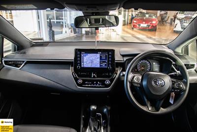 2018 Toyota Corolla - Thumbnail