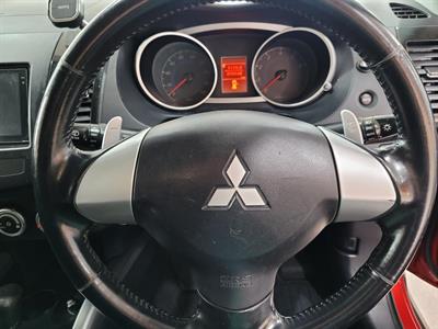 2009 Mitsubishi Outlander - Thumbnail