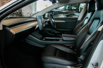 2021 Tesla Model 3 - Thumbnail