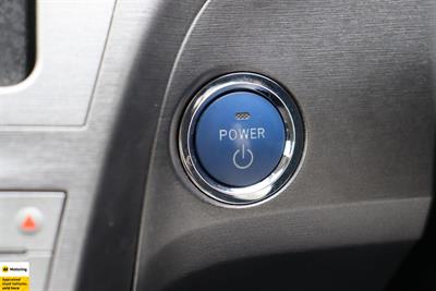 2012 Toyota Prius - Thumbnail