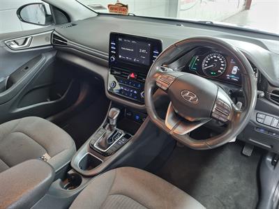 2022 Hyundai IONIQ - Thumbnail