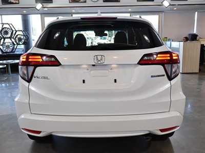 2016 Honda Vezel - Thumbnail