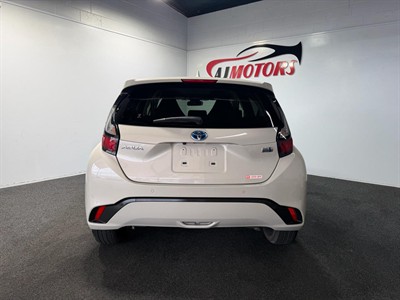 2022 Toyota Aqua - Thumbnail