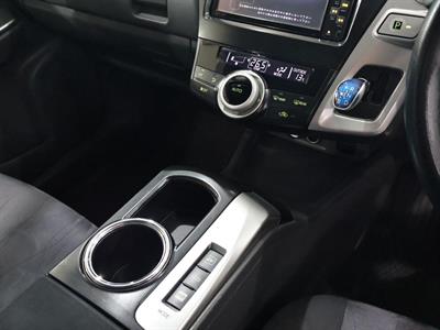 2012 Toyota Prius - Thumbnail