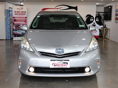 2012 Toyota Prius - Thumbnail