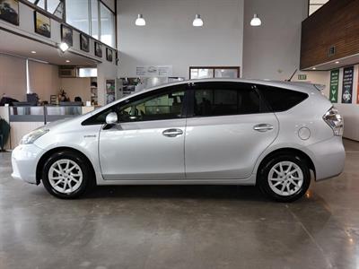2012 Toyota Prius - Thumbnail