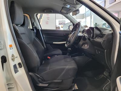 2022 Suzuki Swift - Thumbnail