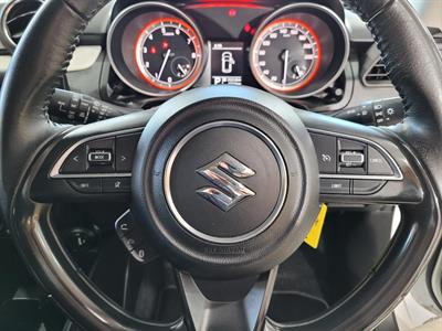 2022 Suzuki Swift - Thumbnail