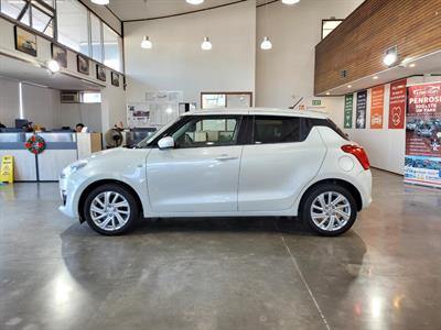 2022 Suzuki Swift - Thumbnail