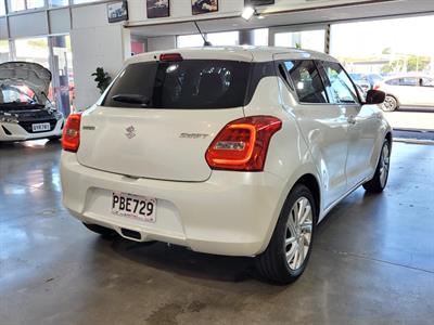 2022 Suzuki Swift - Thumbnail