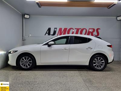 2022 Mazda 3 - Thumbnail