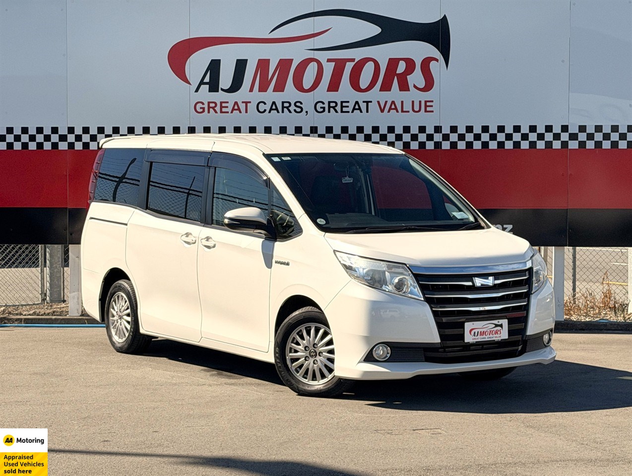 2015 Toyota Noah