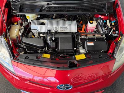 2013 Toyota Prius - Thumbnail