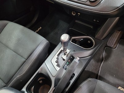 2018 Toyota RAV4 - Thumbnail