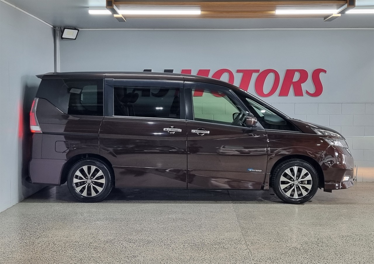 2017 Nissan Serena