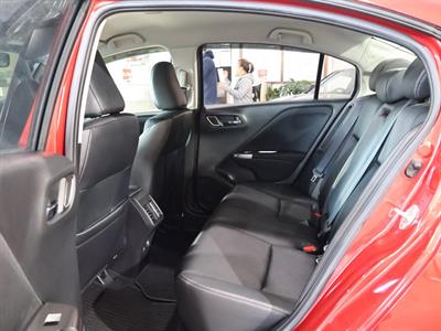 2016 Honda Grace - Thumbnail