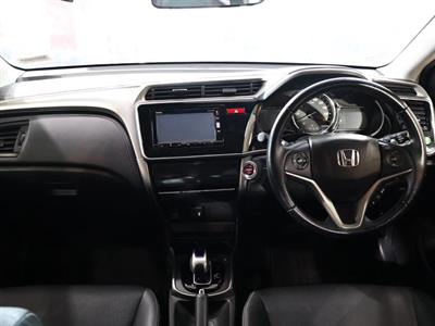 2016 Honda Grace - Thumbnail
