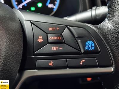 2018 Nissan Leaf - Thumbnail