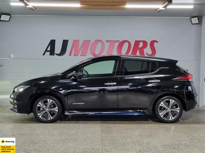 2018 Nissan Leaf - Thumbnail