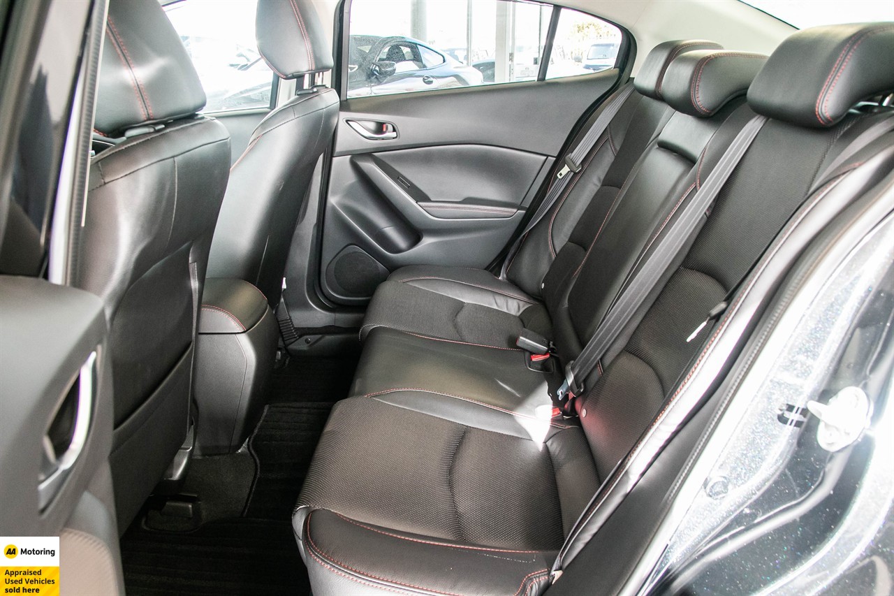 2014 Mazda Axela