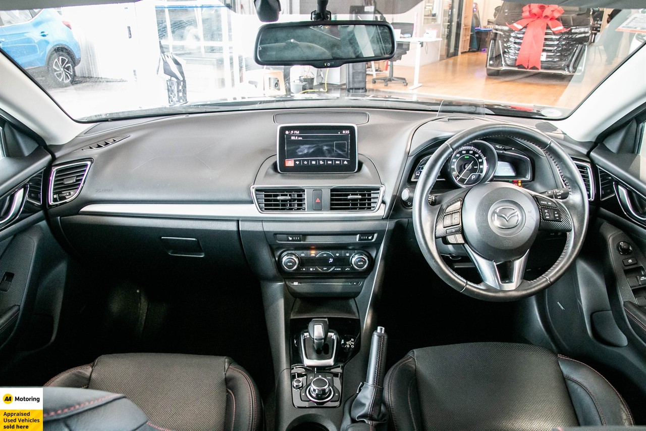 2014 Mazda Axela