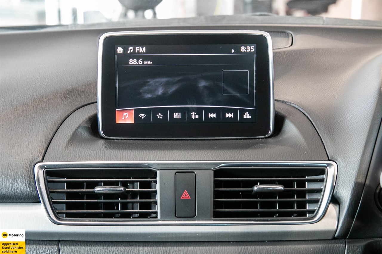 2014 Mazda Axela