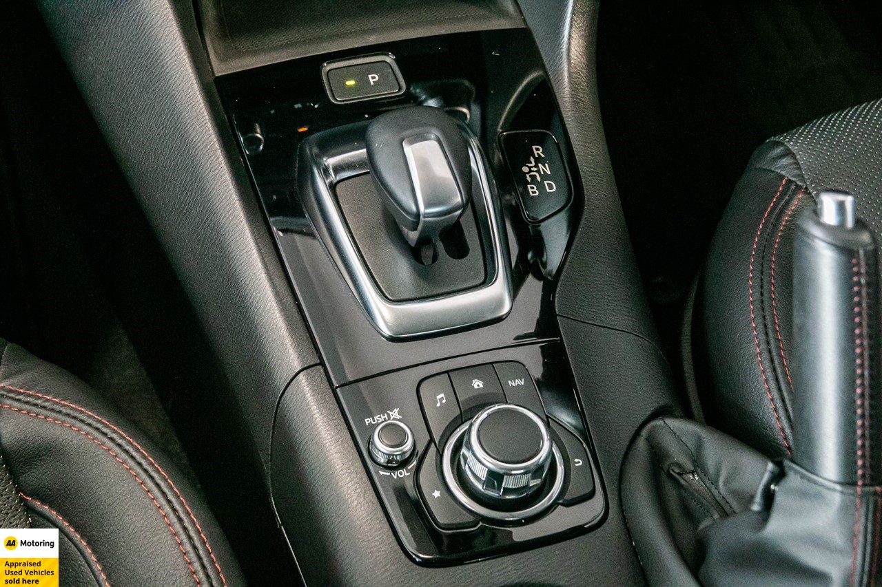 2014 Mazda Axela
