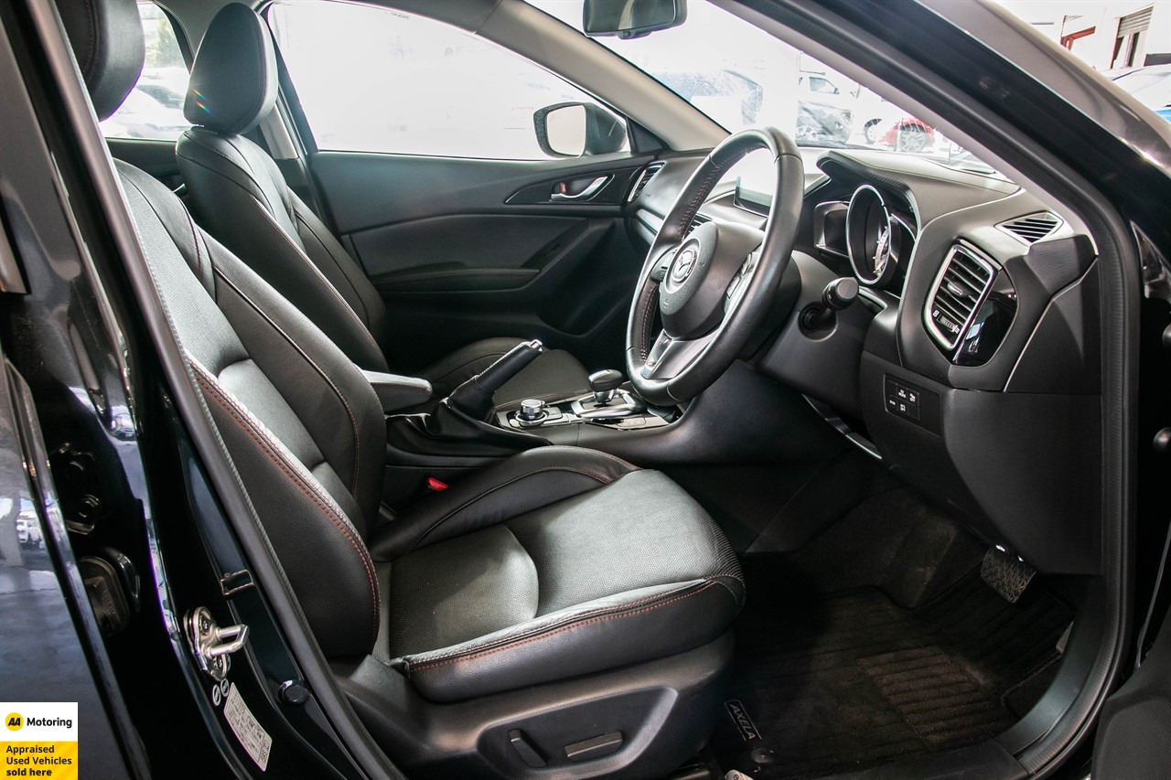 2014 Mazda Axela
