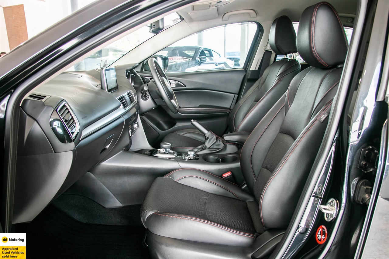 2014 Mazda Axela