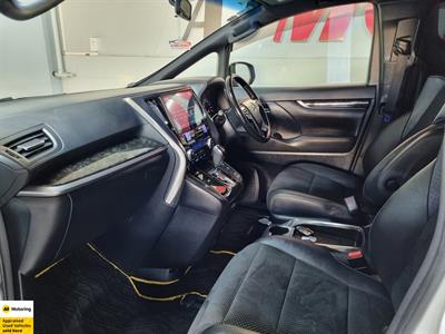 2016 Toyota Vellfire - Thumbnail