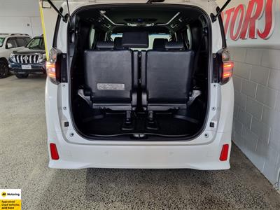 2016 Toyota Vellfire - Thumbnail