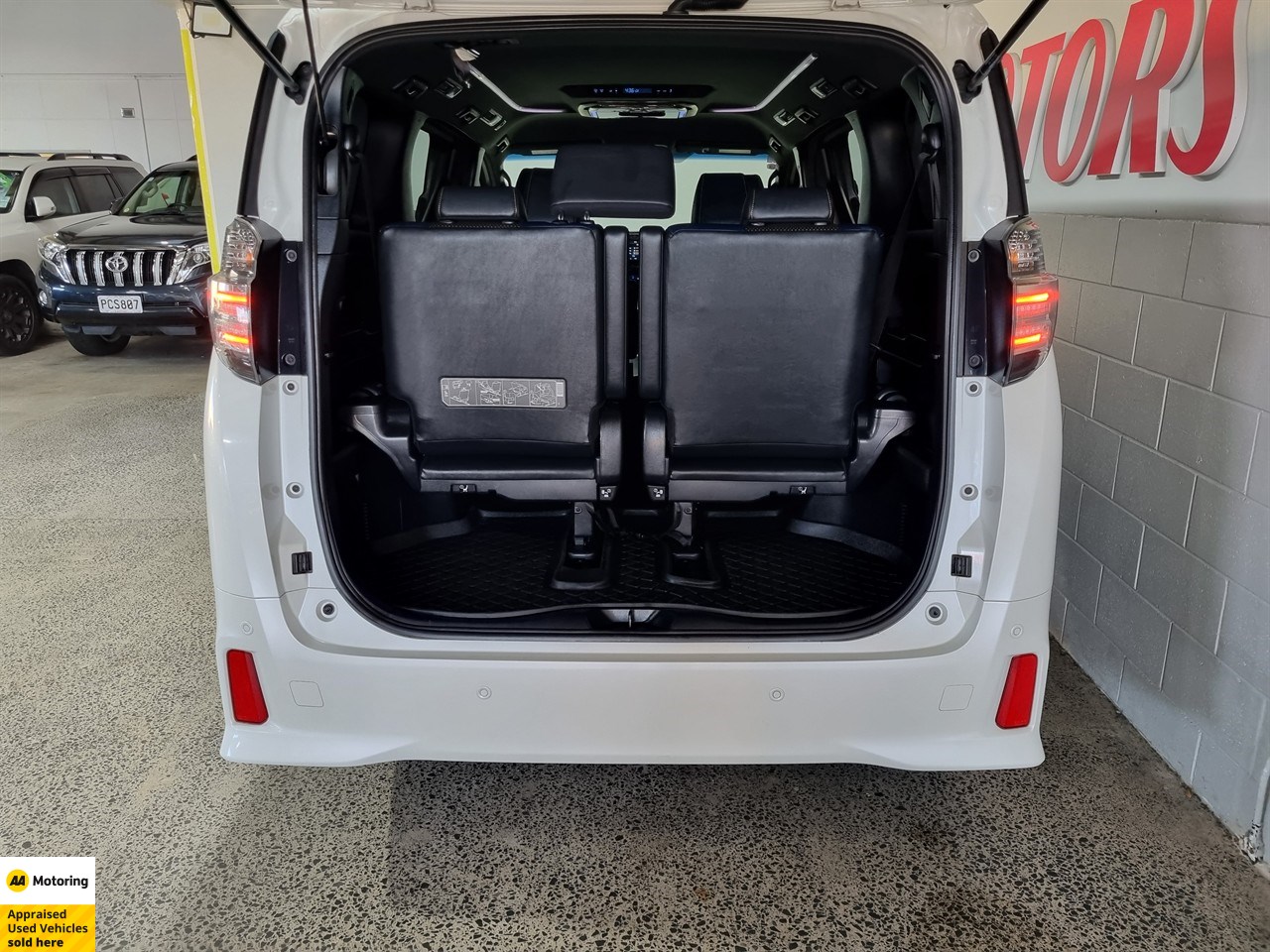 2016 Toyota Vellfire