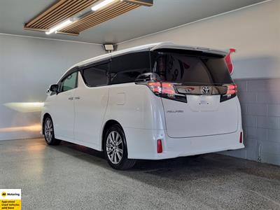 2016 Toyota Vellfire - Thumbnail
