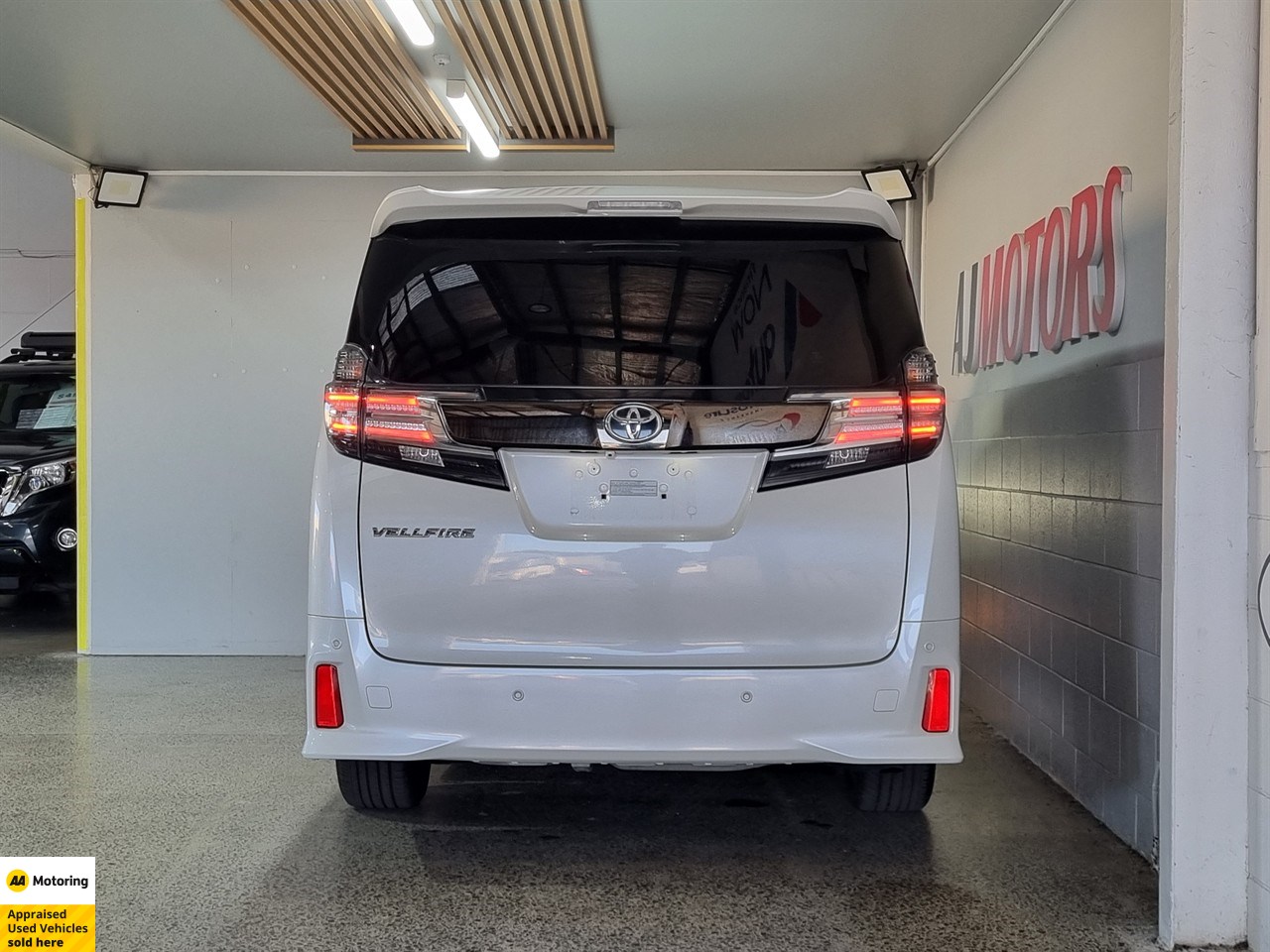 2016 Toyota Vellfire