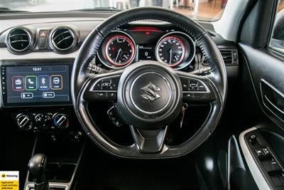 2022 Suzuki Swift - Thumbnail