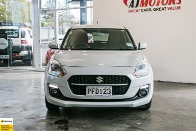 2022 Suzuki Swift - Thumbnail