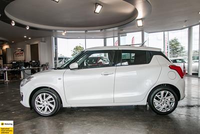 2022 Suzuki Swift - Thumbnail